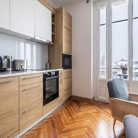 Apartment For 6 People